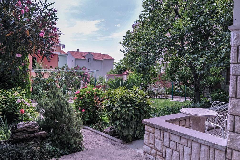 Vila Mila Petrovac Exteriör bild